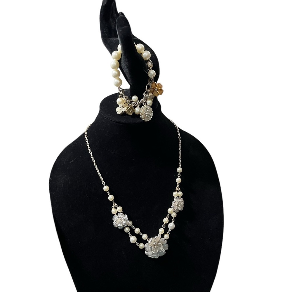 Set of 2 Silver Tone Faux Pearl & Flower Charms Necklace 18-23” & 8.5” Bracelet